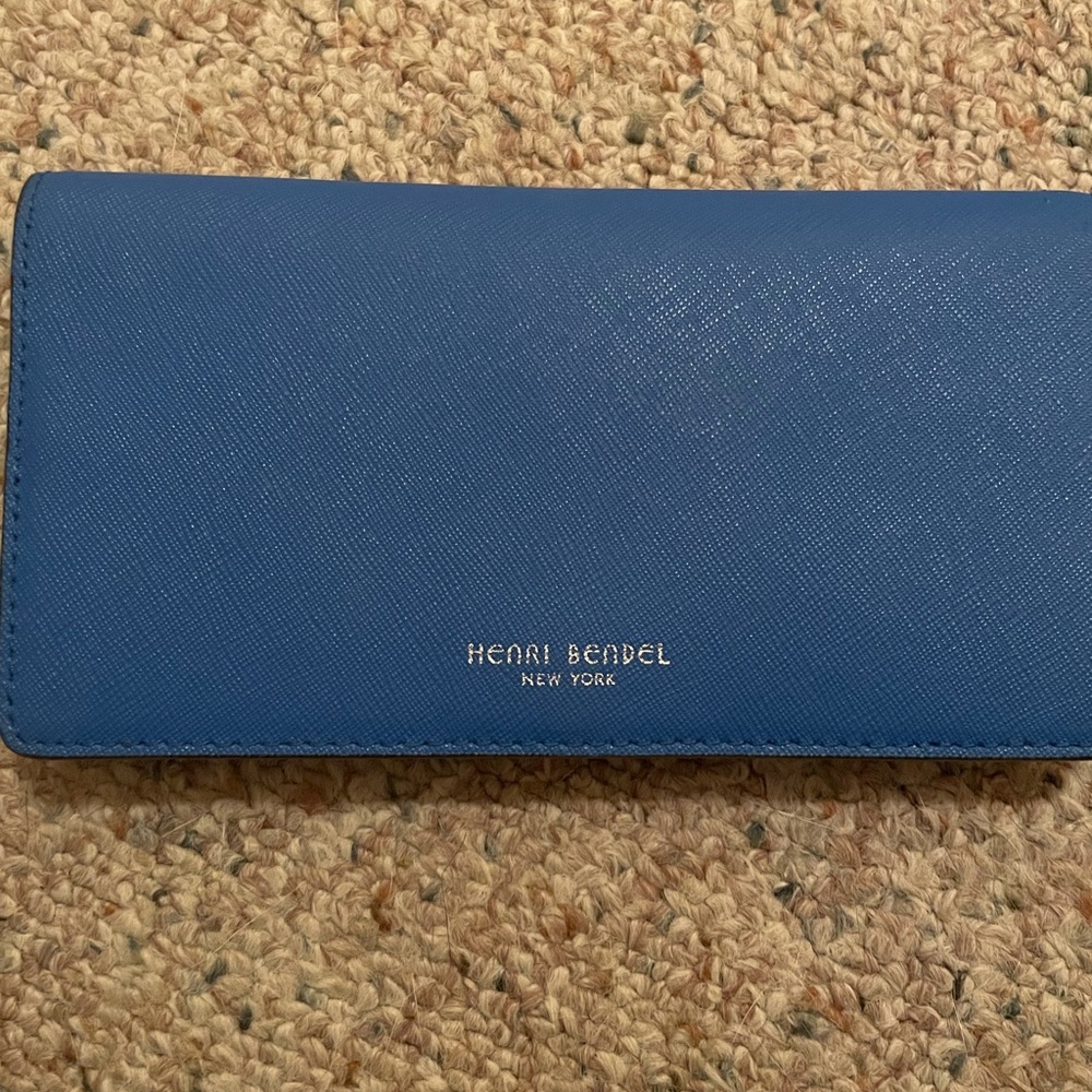 Henri Bendel West 57th Kangaroo Wallet